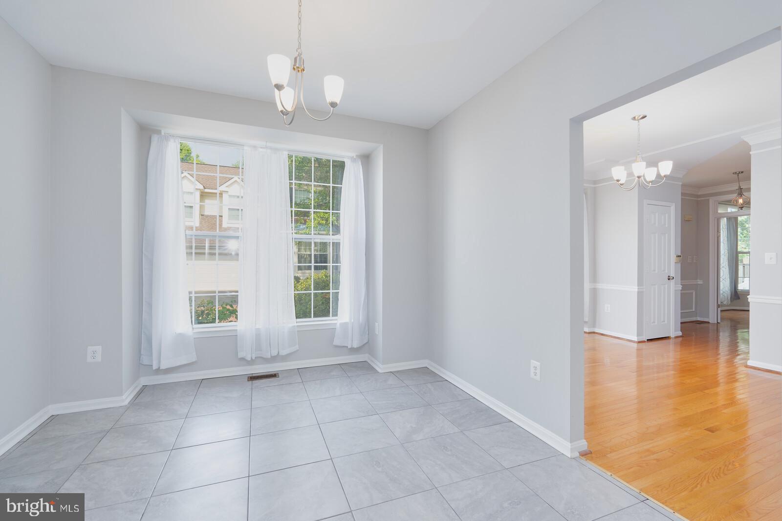 Real estate listing preview #8