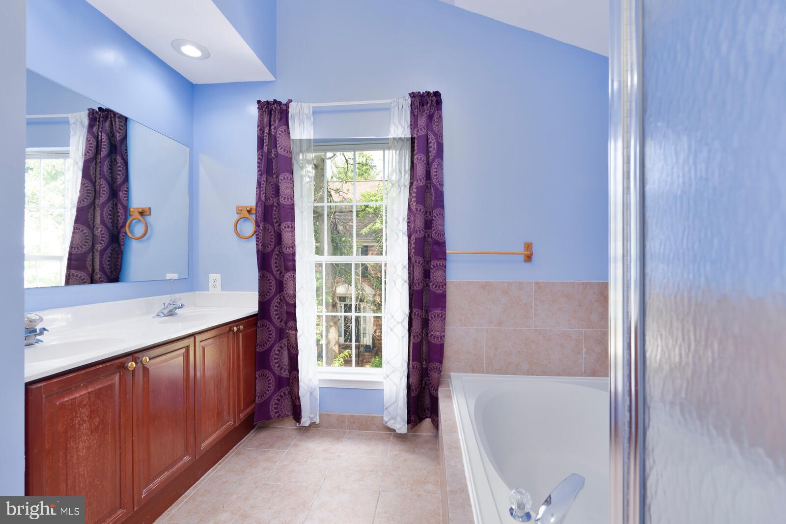 Real estate listing preview #24