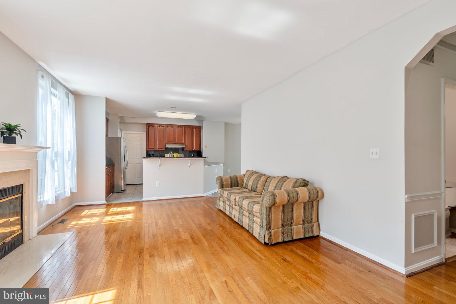 Real estate listing preview #13