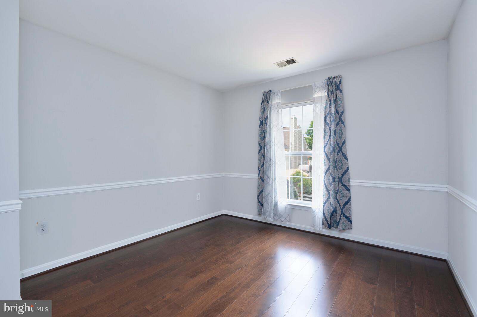 Real estate listing preview #30