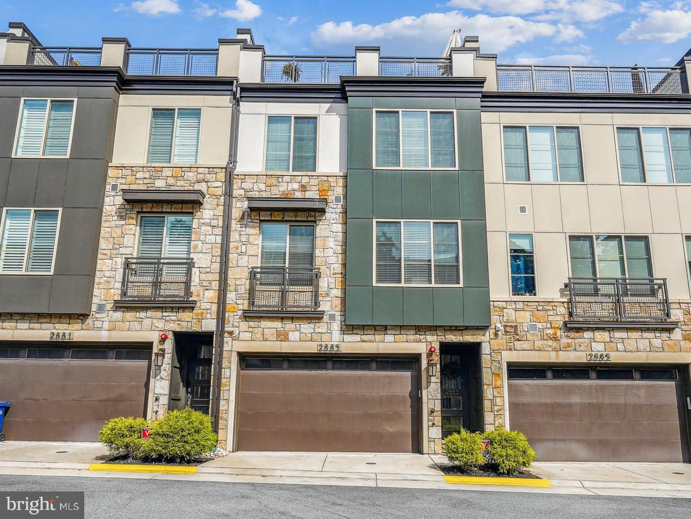 Real estate listing preview #2