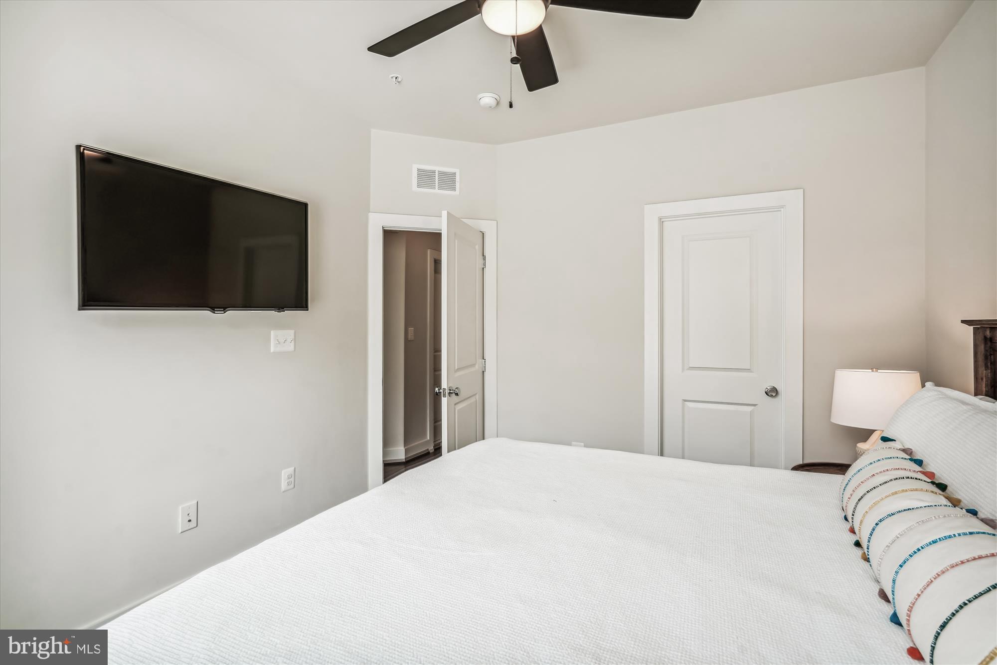 Real estate listing preview #19