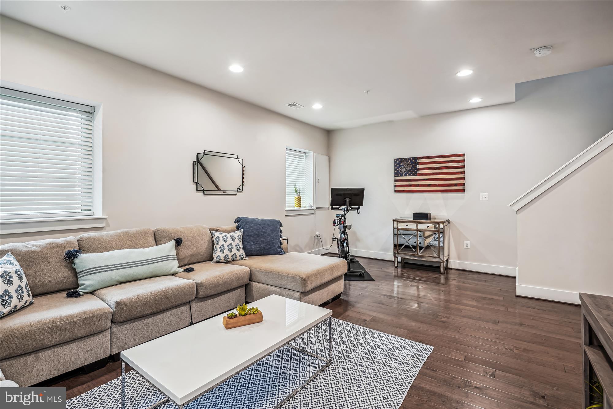 Real estate listing preview #25