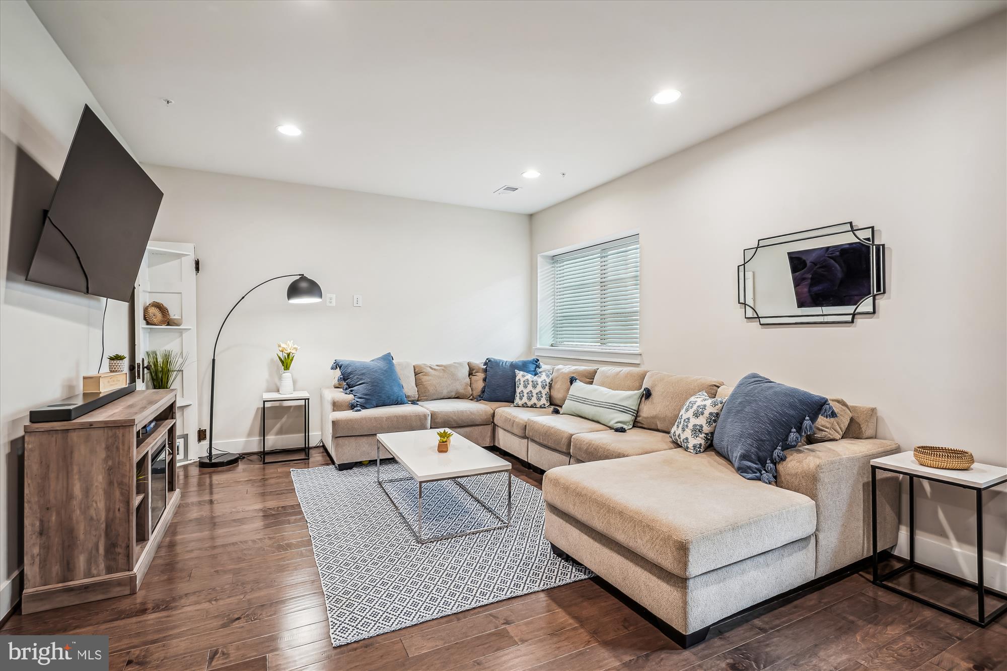 Real estate listing preview #26