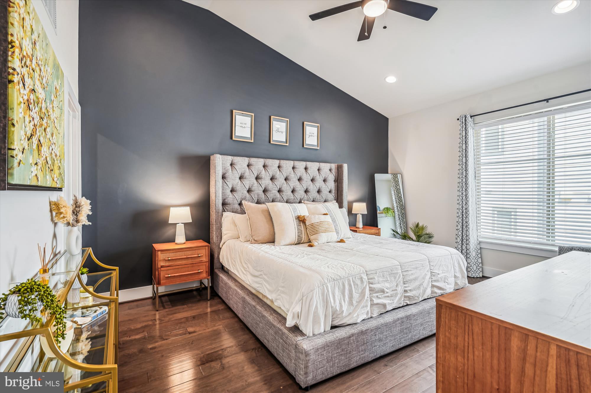 Real estate listing preview #14