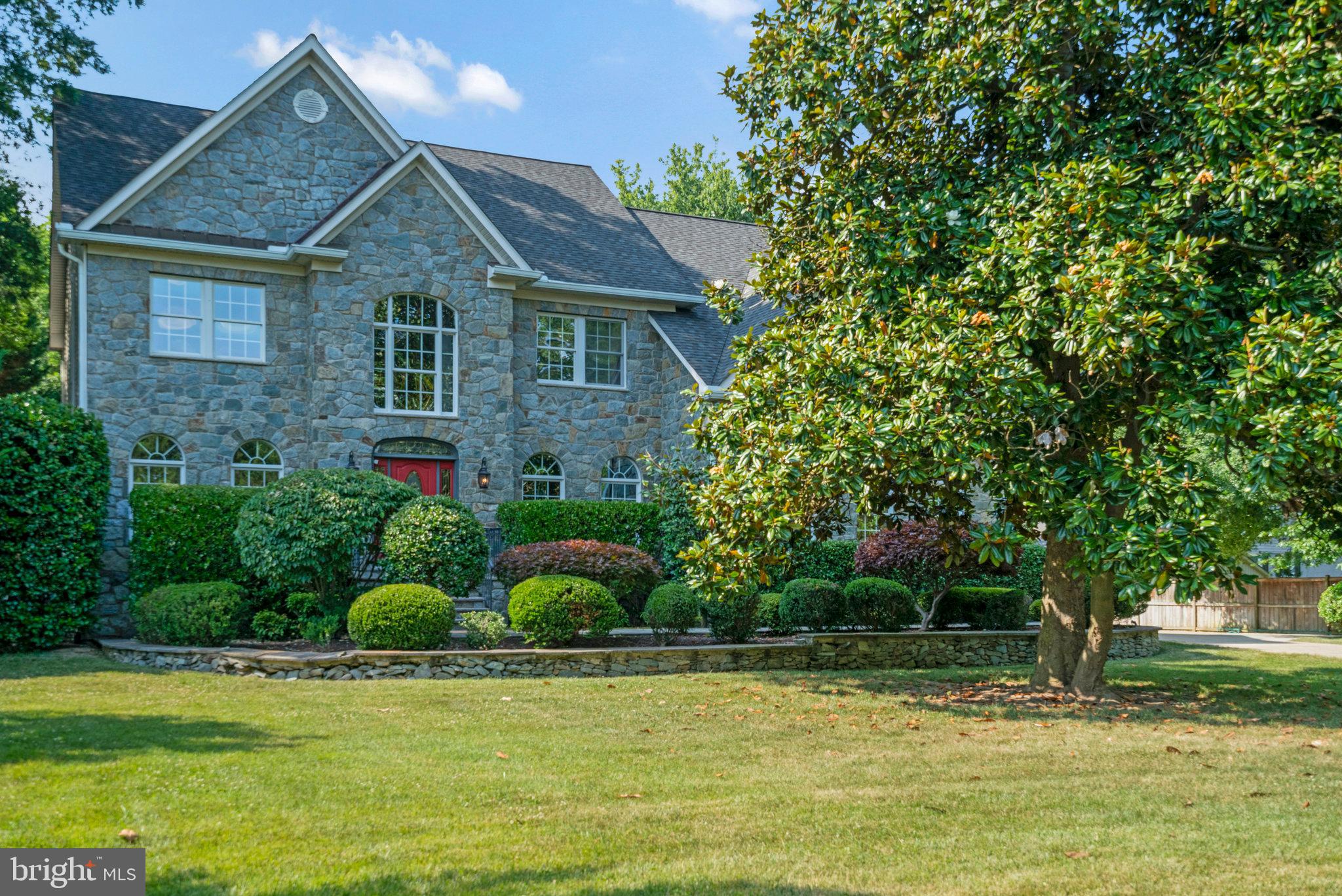 Real estate listing preview #2