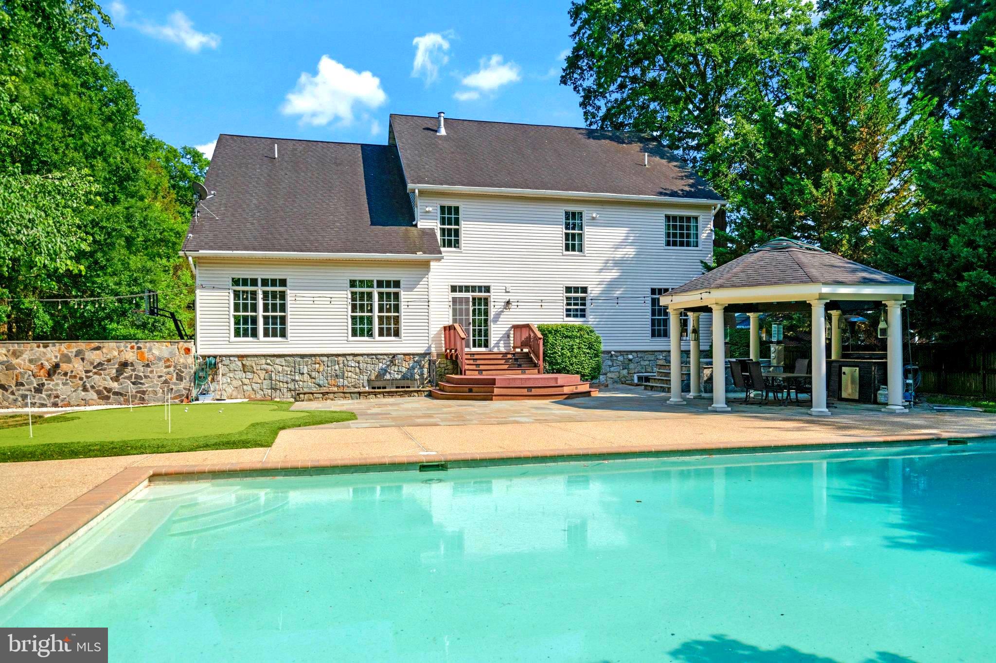 Real estate listing preview #92