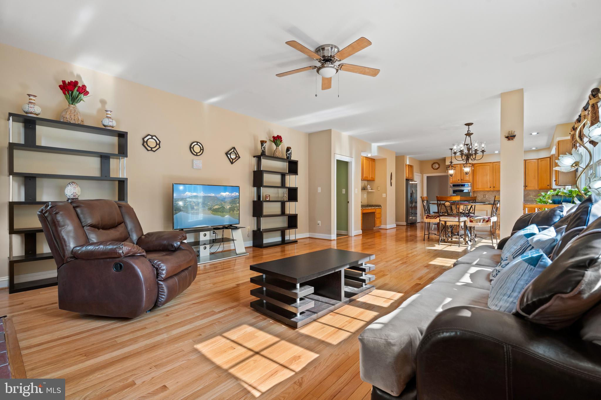 Real estate listing preview #18