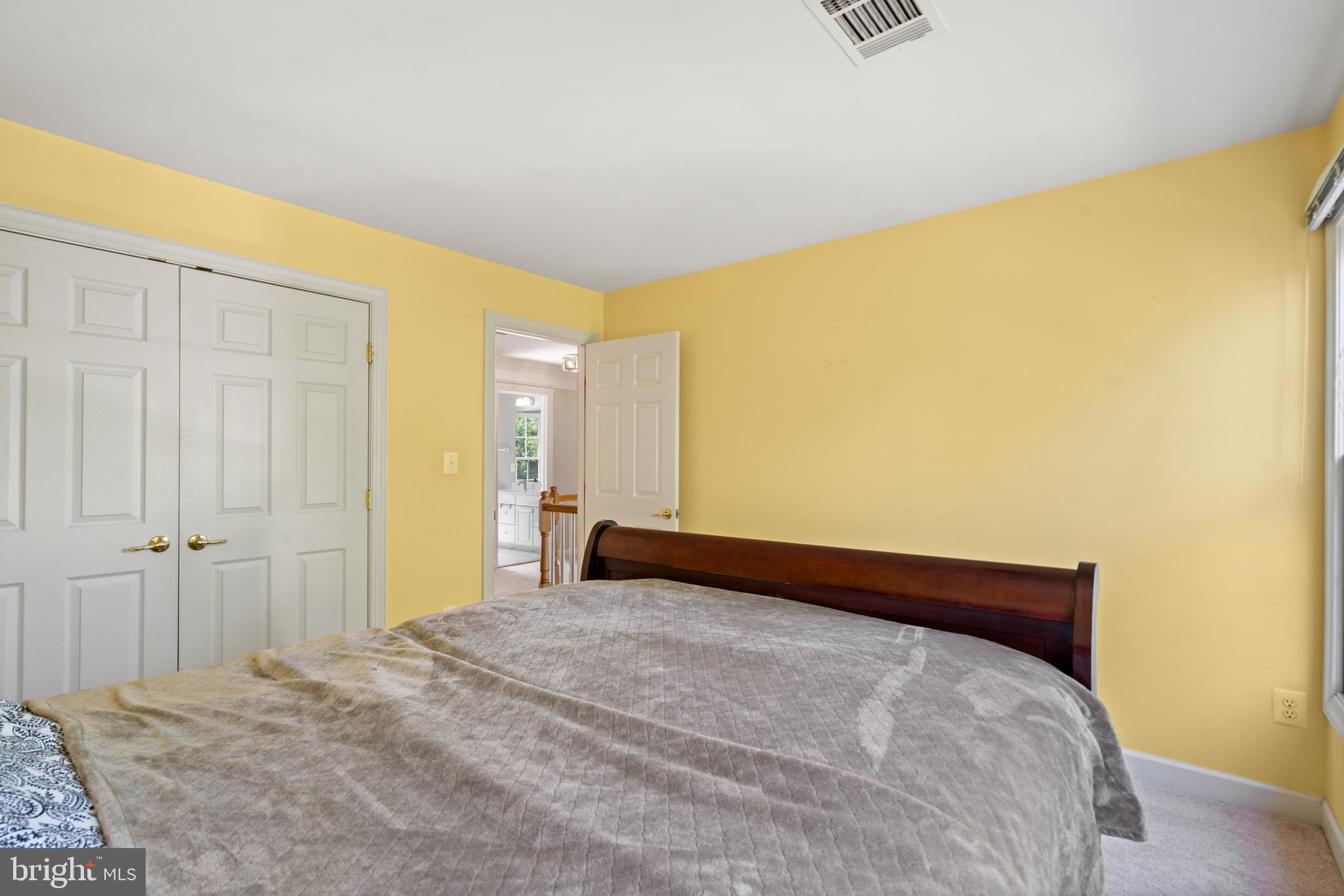 Real estate listing preview #34