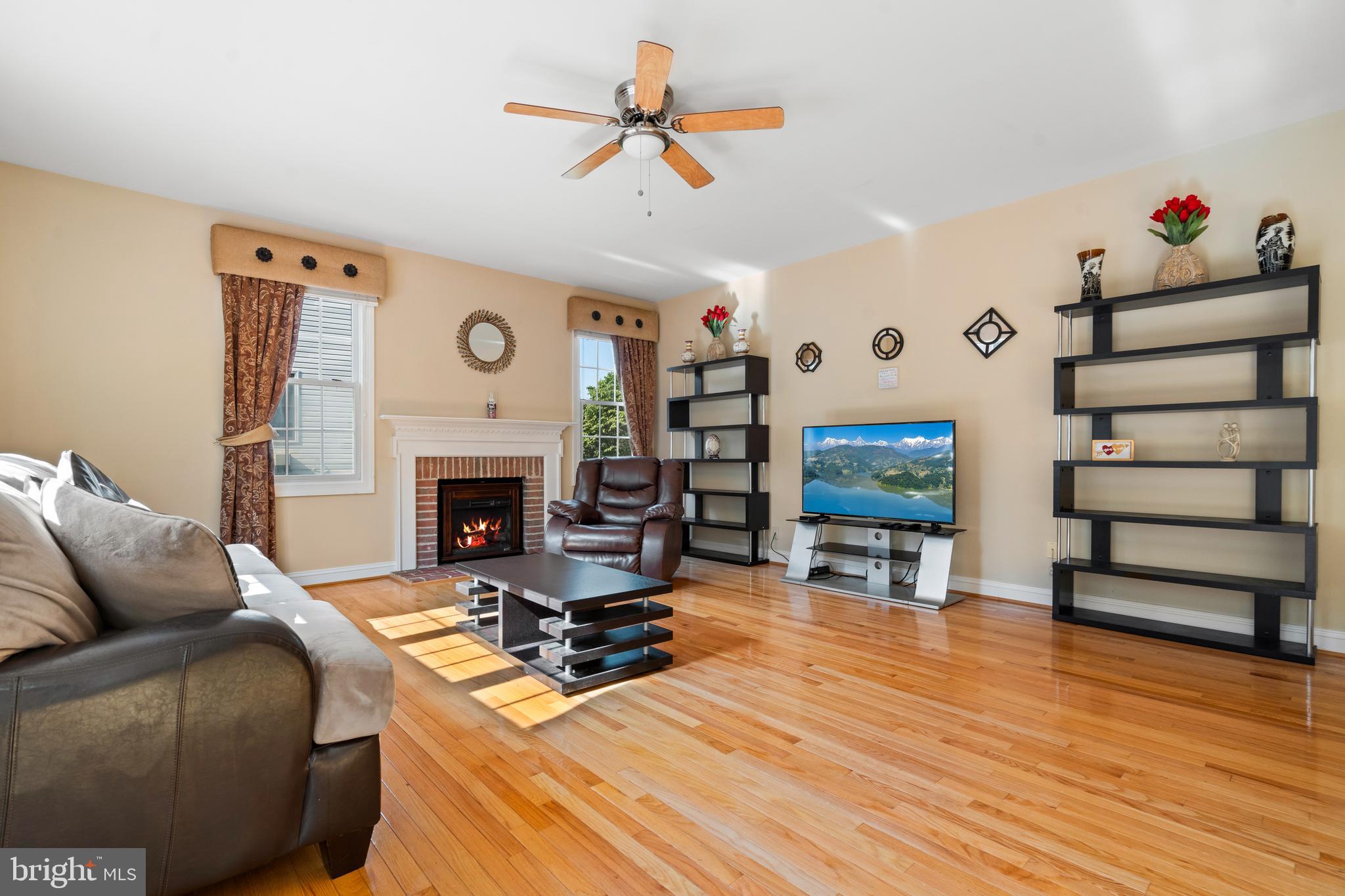 Real estate listing preview #17