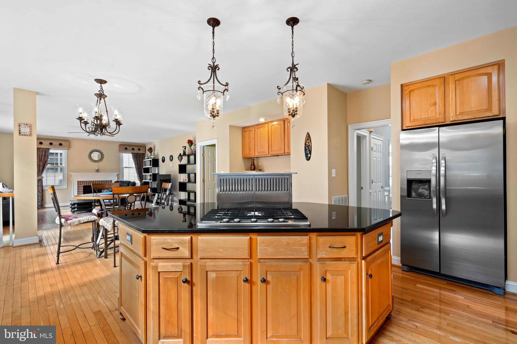 Real estate listing preview #12