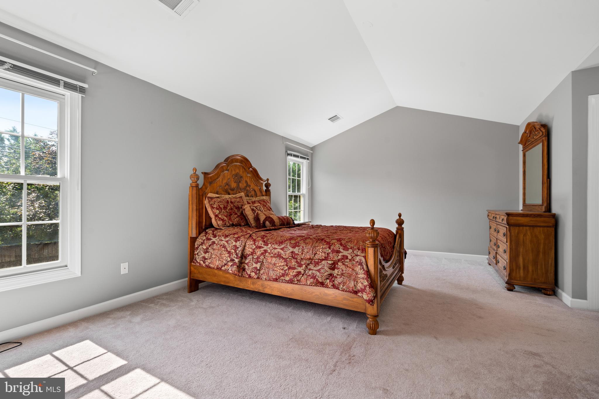 Real estate listing preview #25