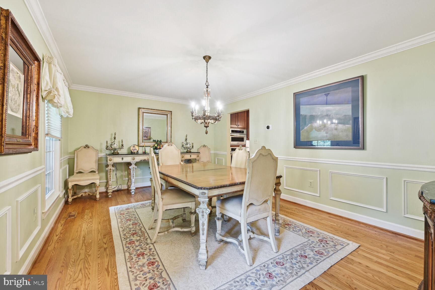 Real estate listing preview #8