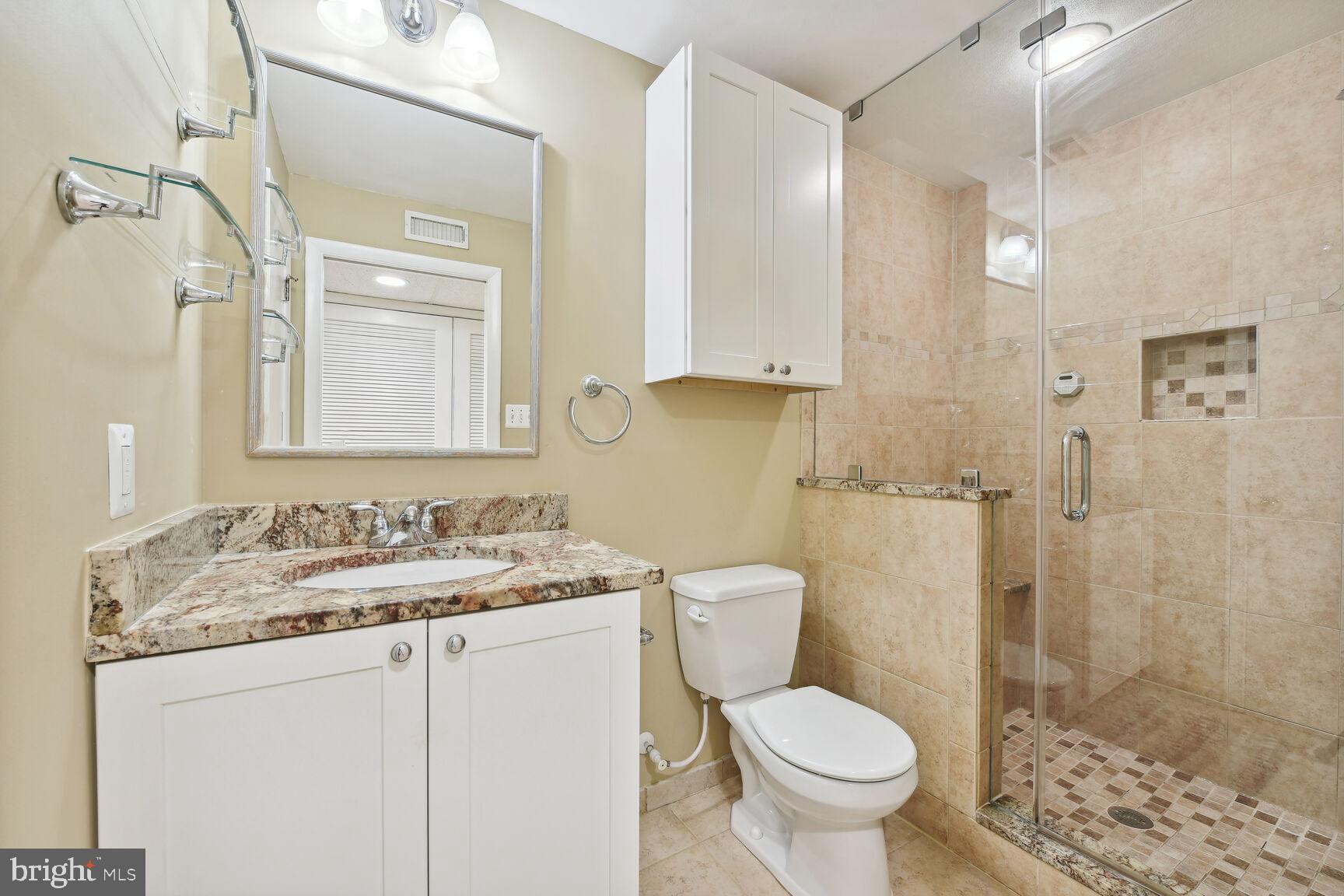 Real estate listing preview #24