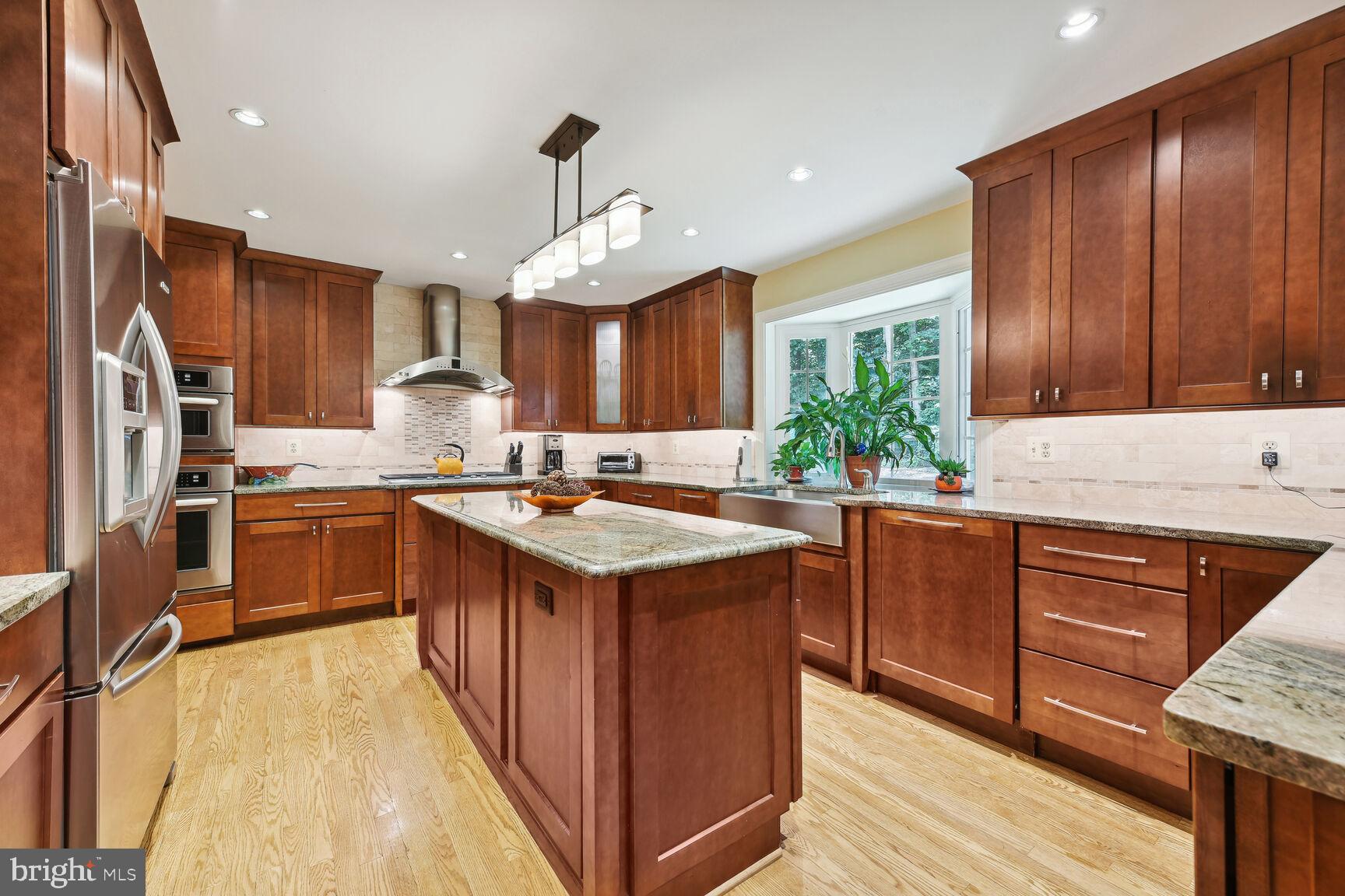 Real estate listing preview #12