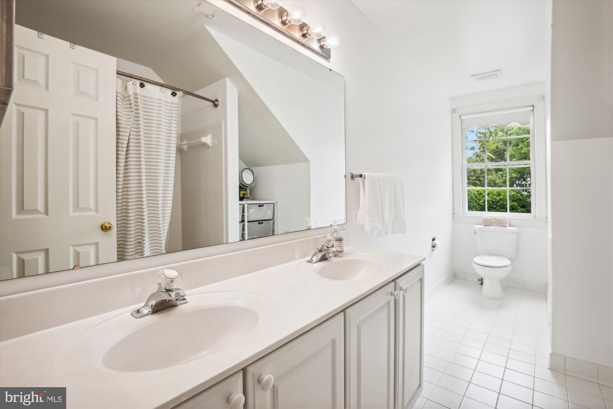 Real estate listing preview #35