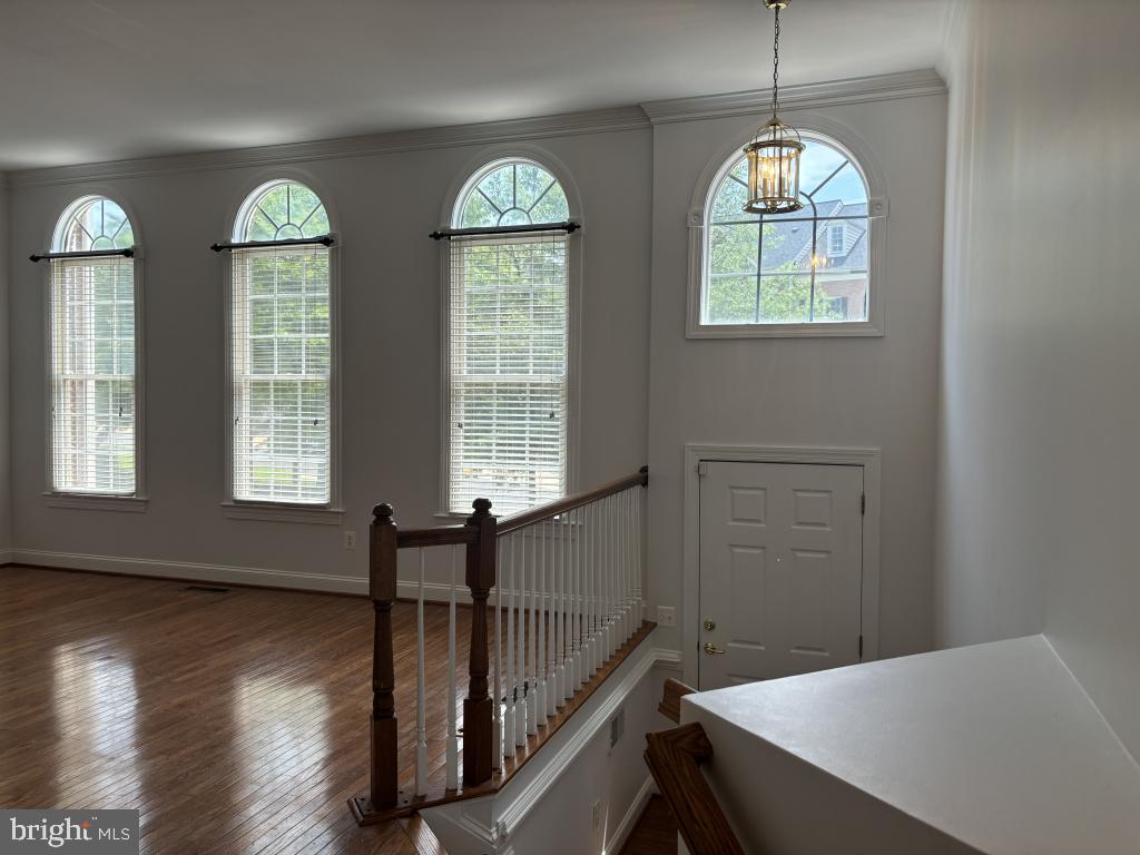 Real estate listing preview #3