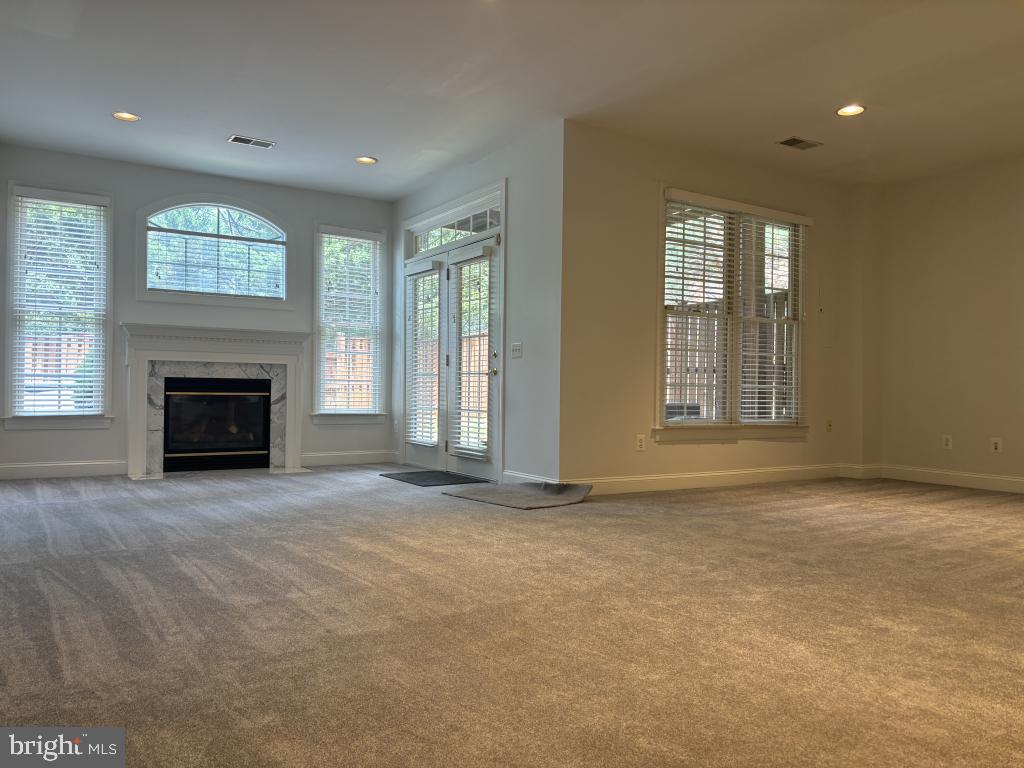 Real estate listing preview #14