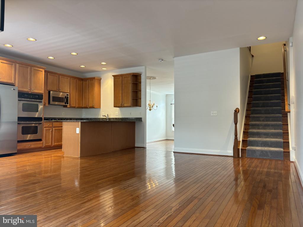 Real estate listing preview #7