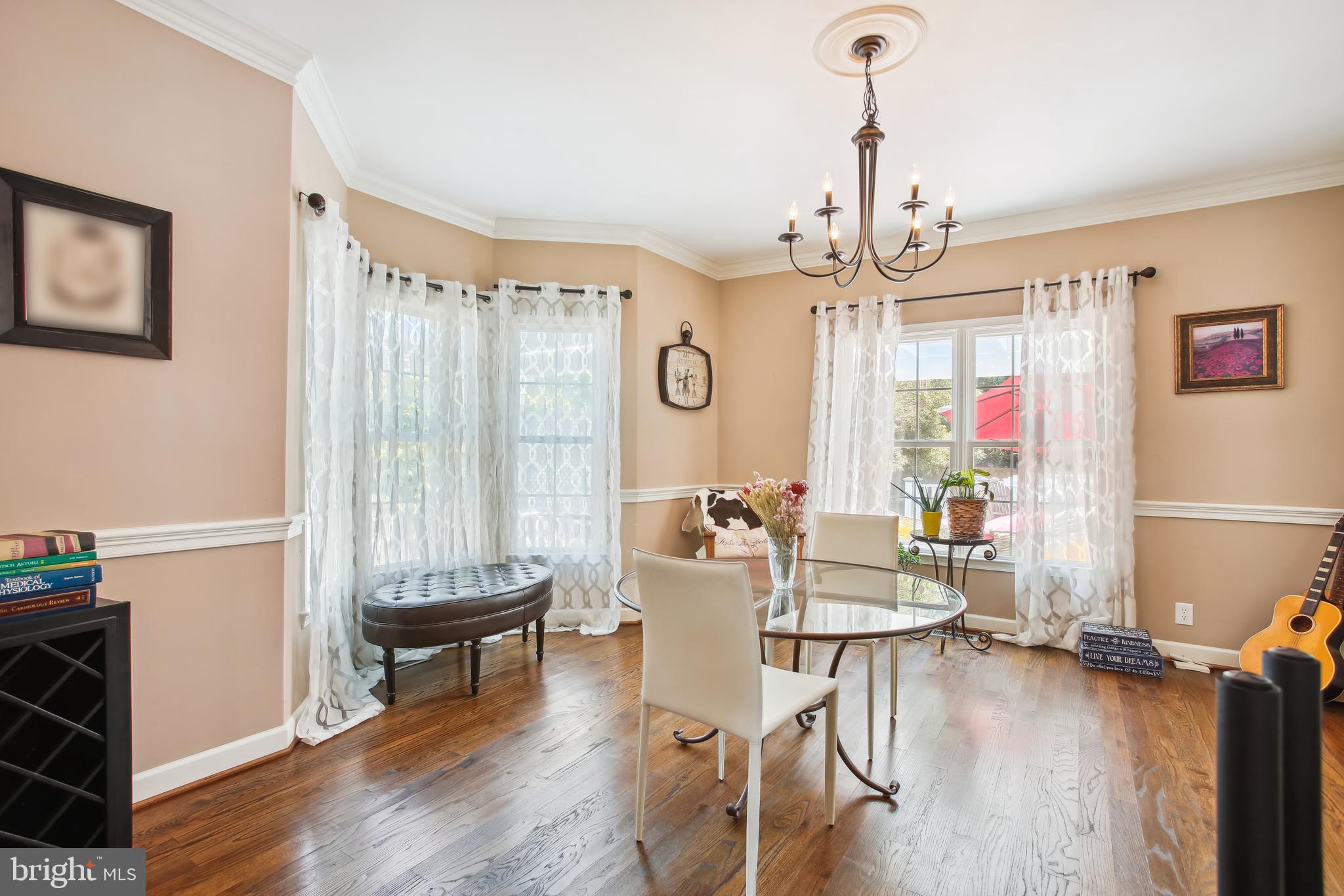 Real estate listing preview #8