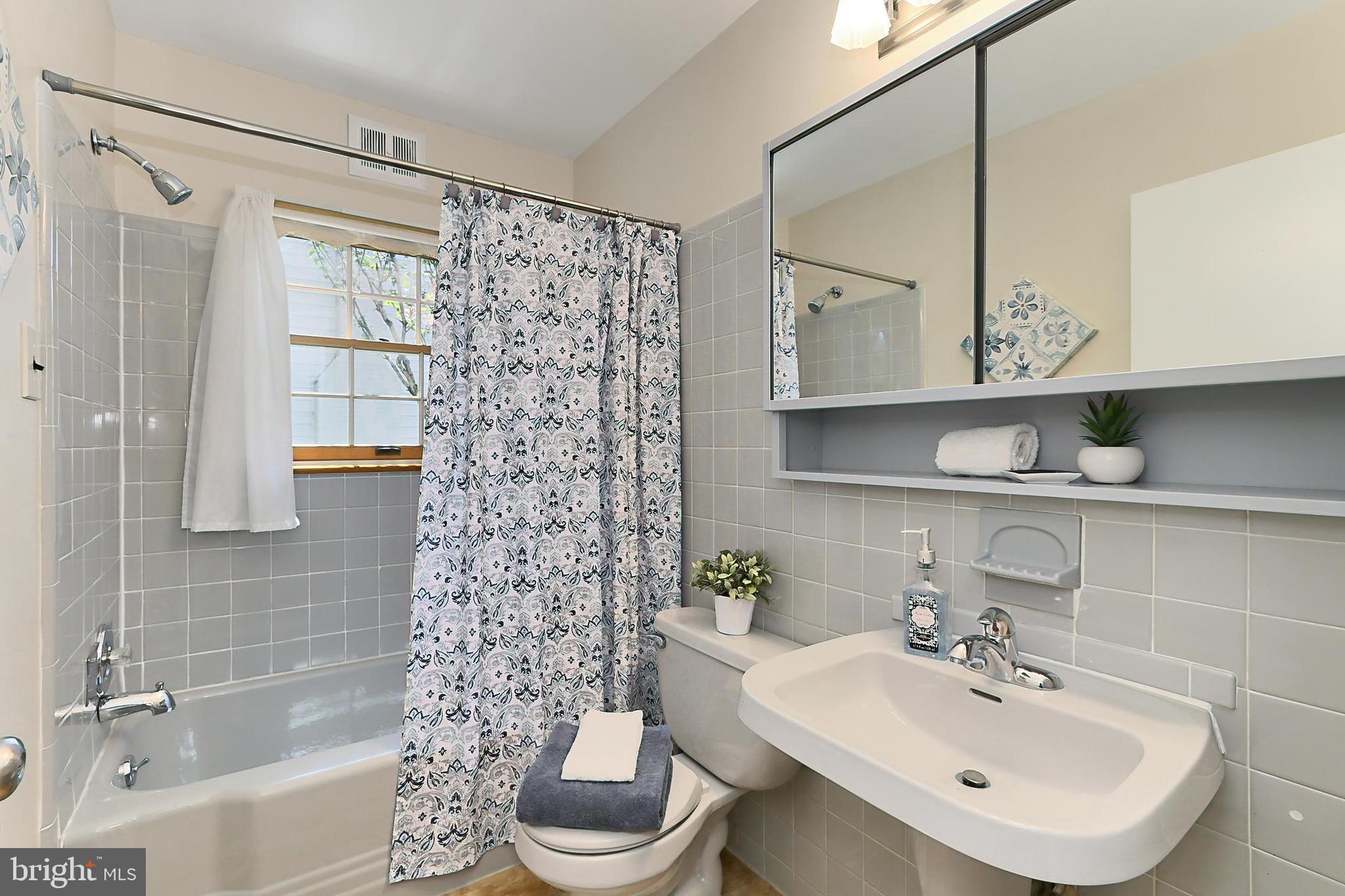 Real estate listing preview #28