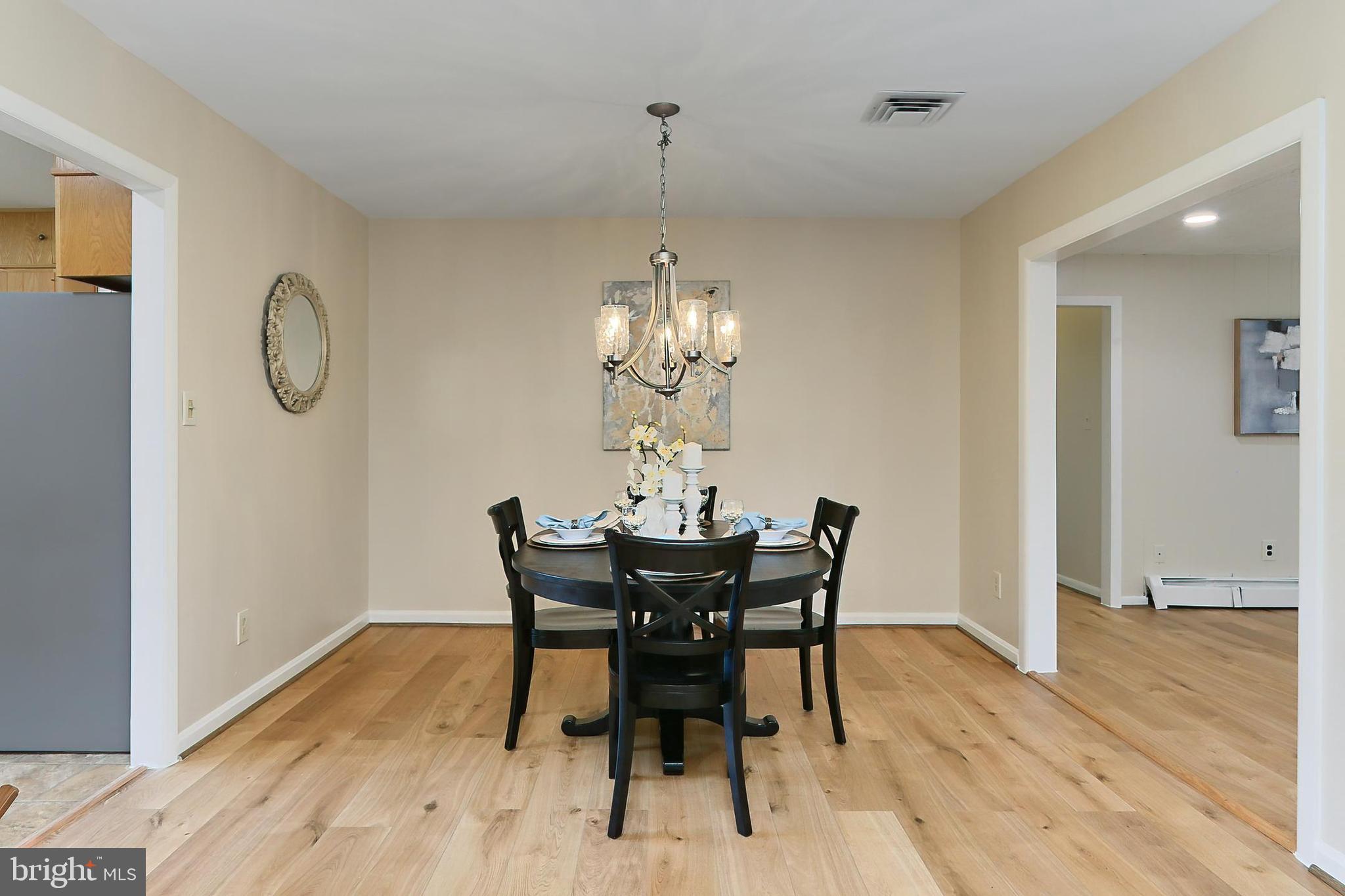 Real estate listing preview #8