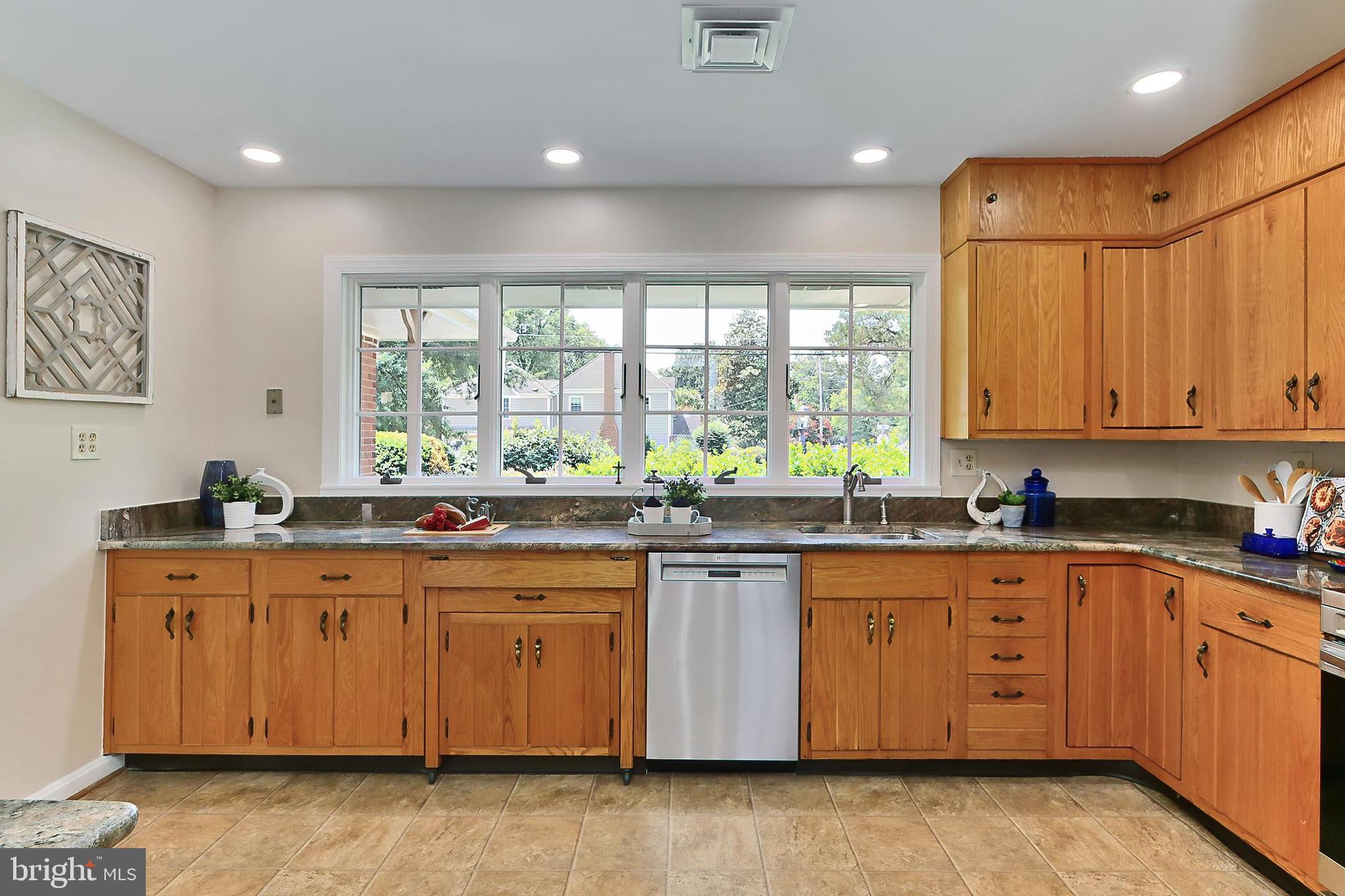 Real estate listing preview #11