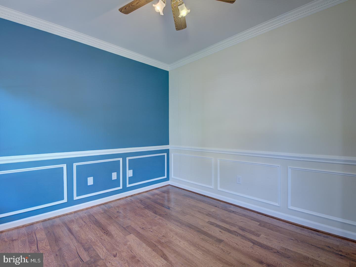 Real estate listing preview #12