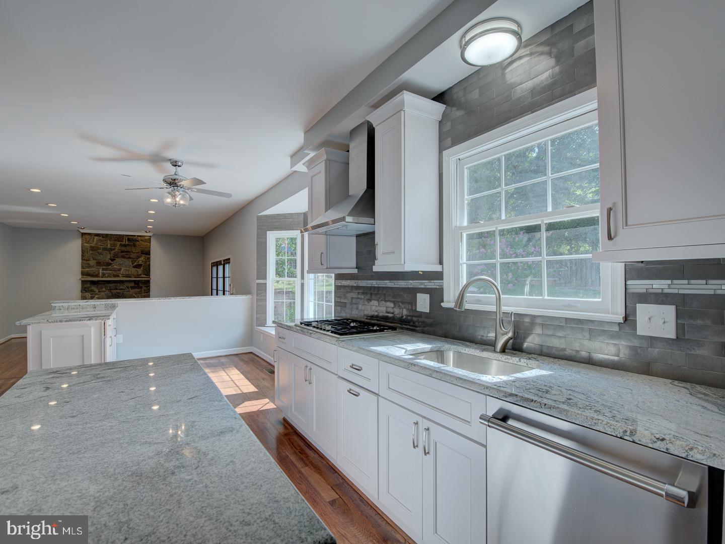 Real estate listing preview #33