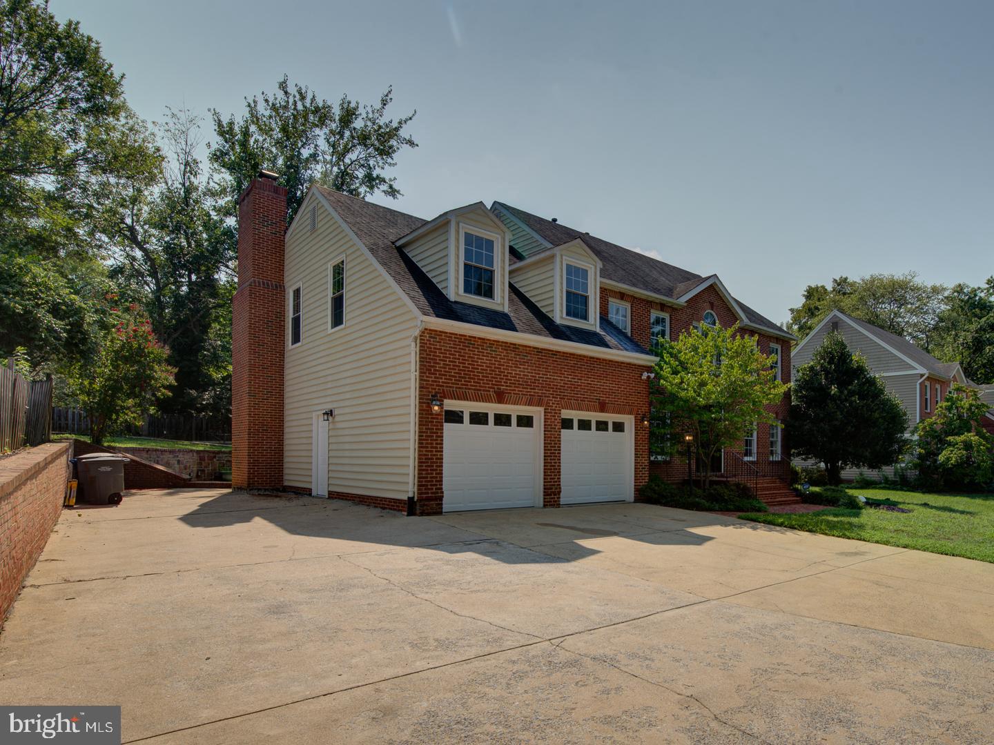 Real estate listing preview #3