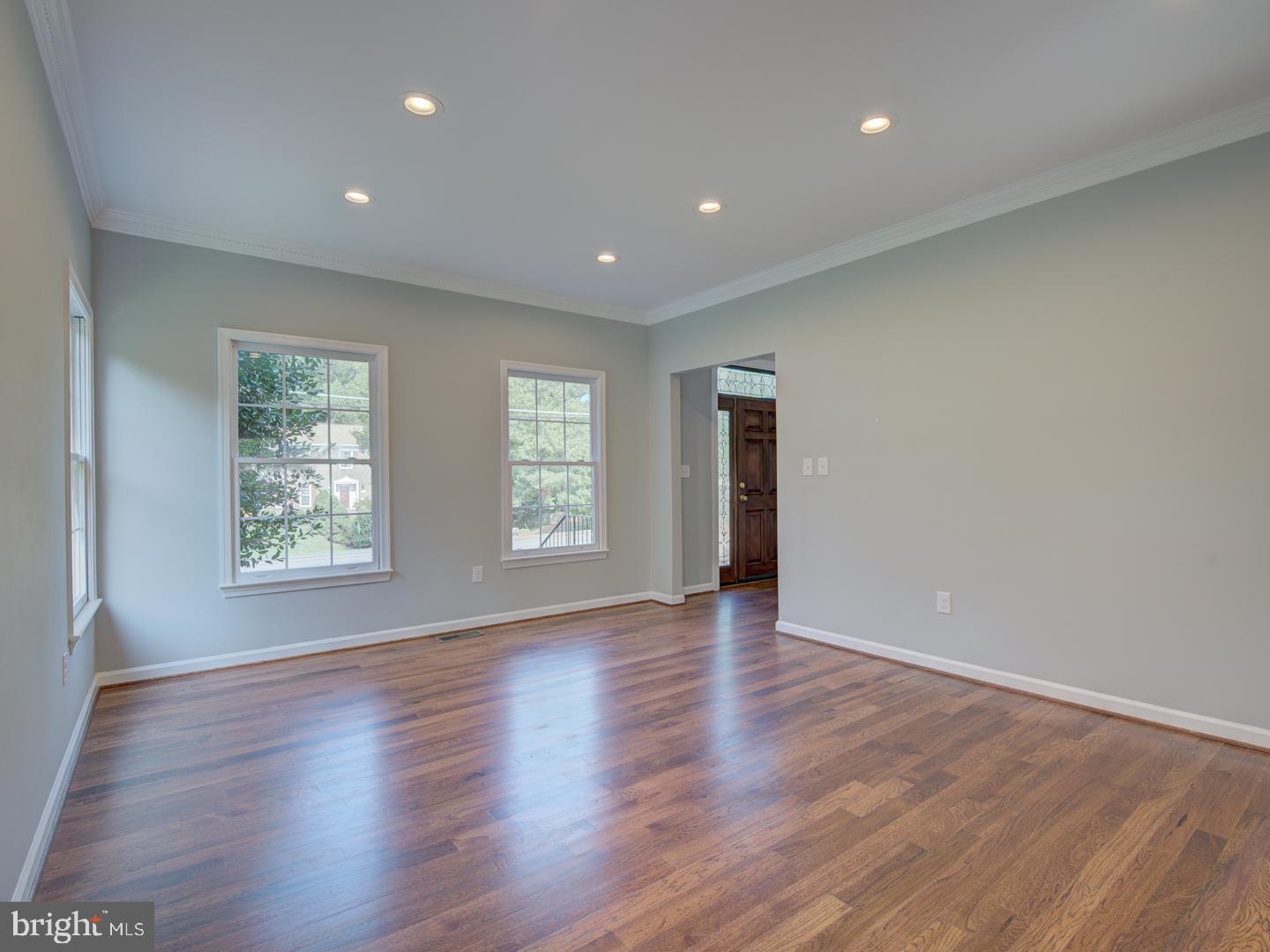 Real estate listing preview #15