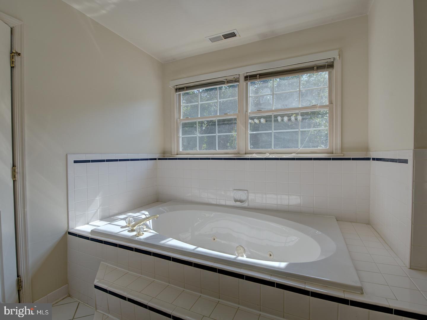 Real estate listing preview #75