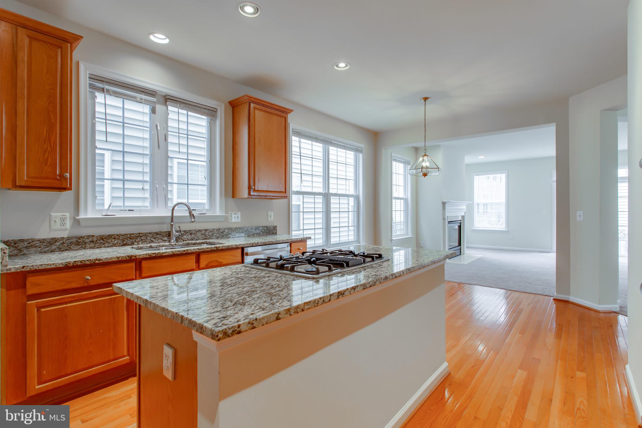 Real estate listing preview #6