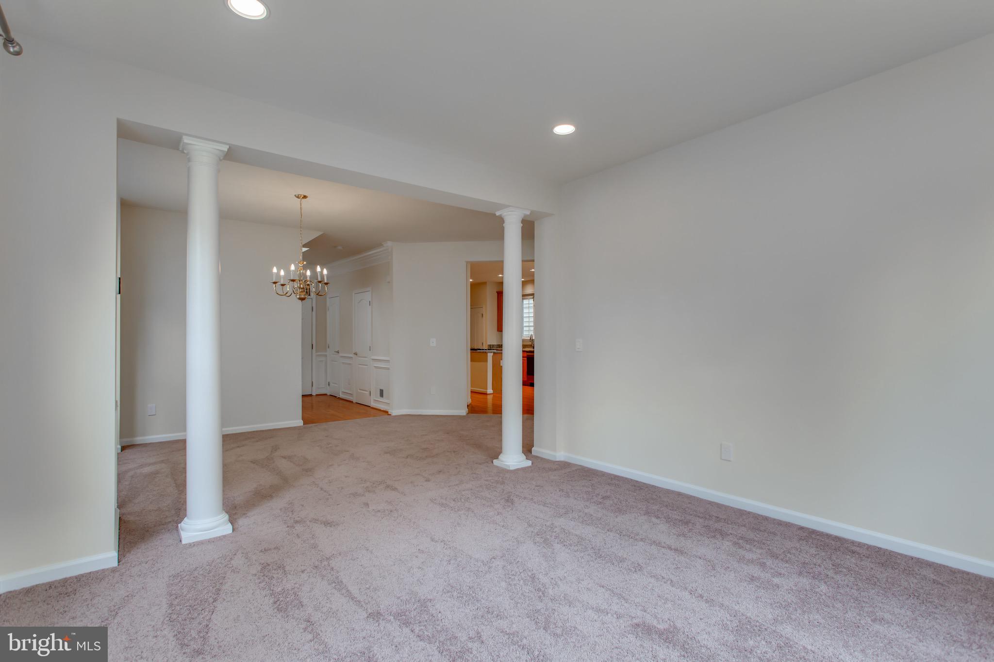 Real estate listing preview #15