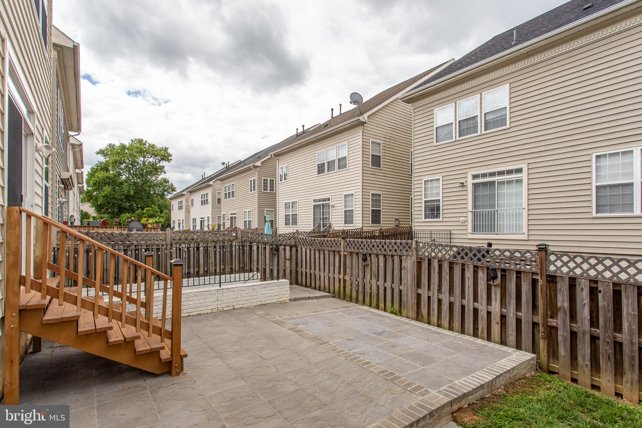 Real estate listing preview #3