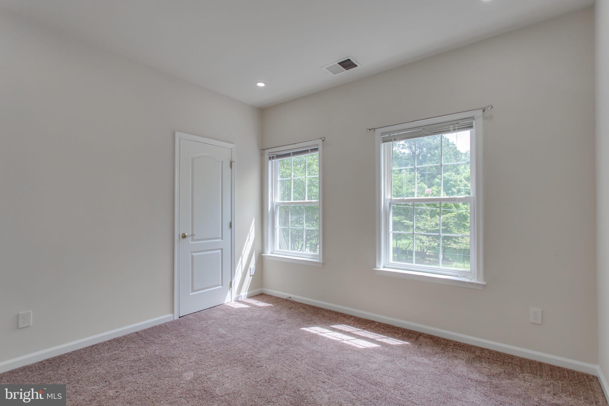 Real estate listing preview #37