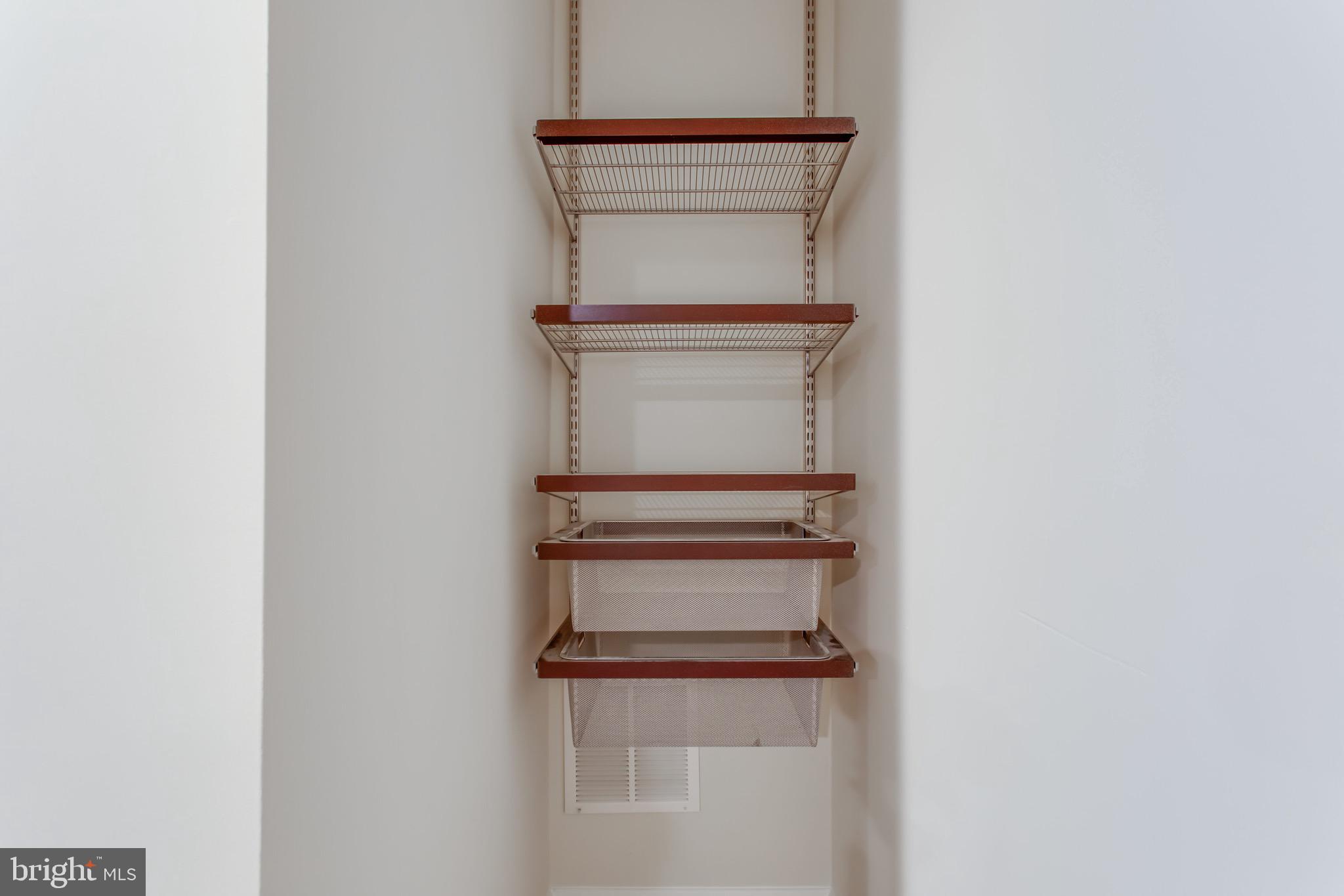 Real estate listing preview #64