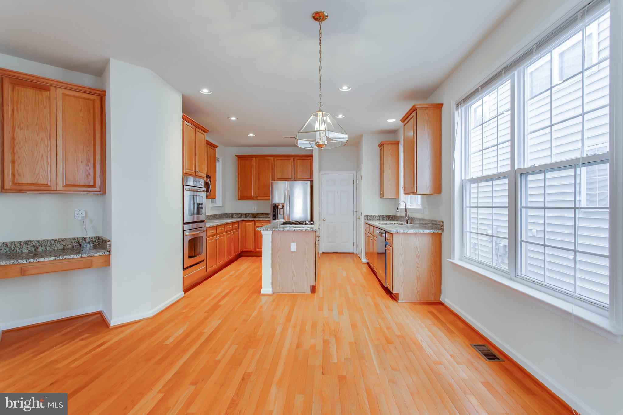 Real estate listing preview #10