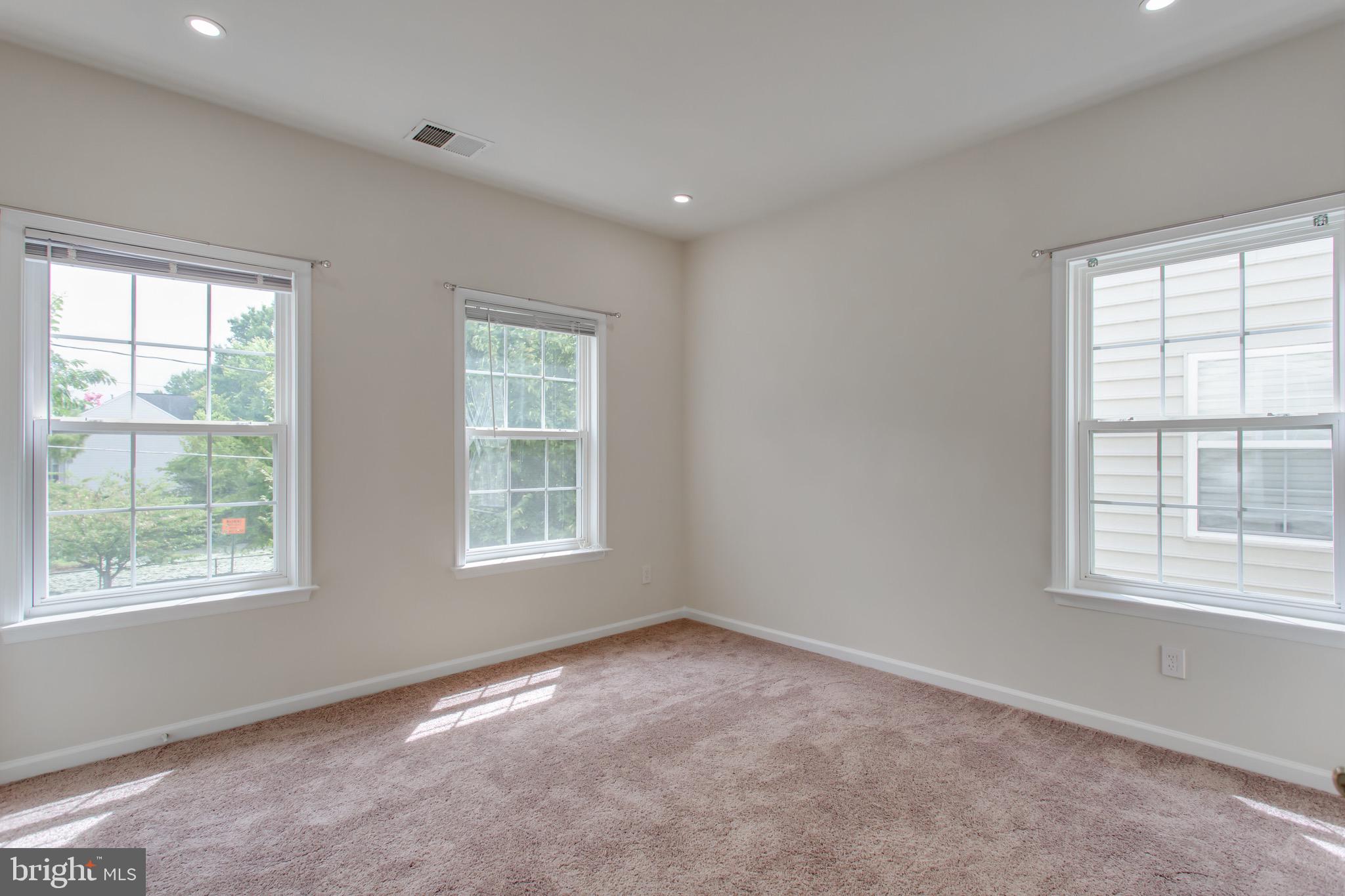 Real estate listing preview #38