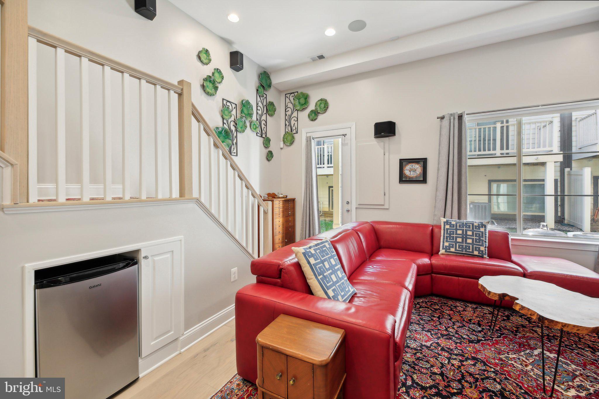 Real estate listing preview #12