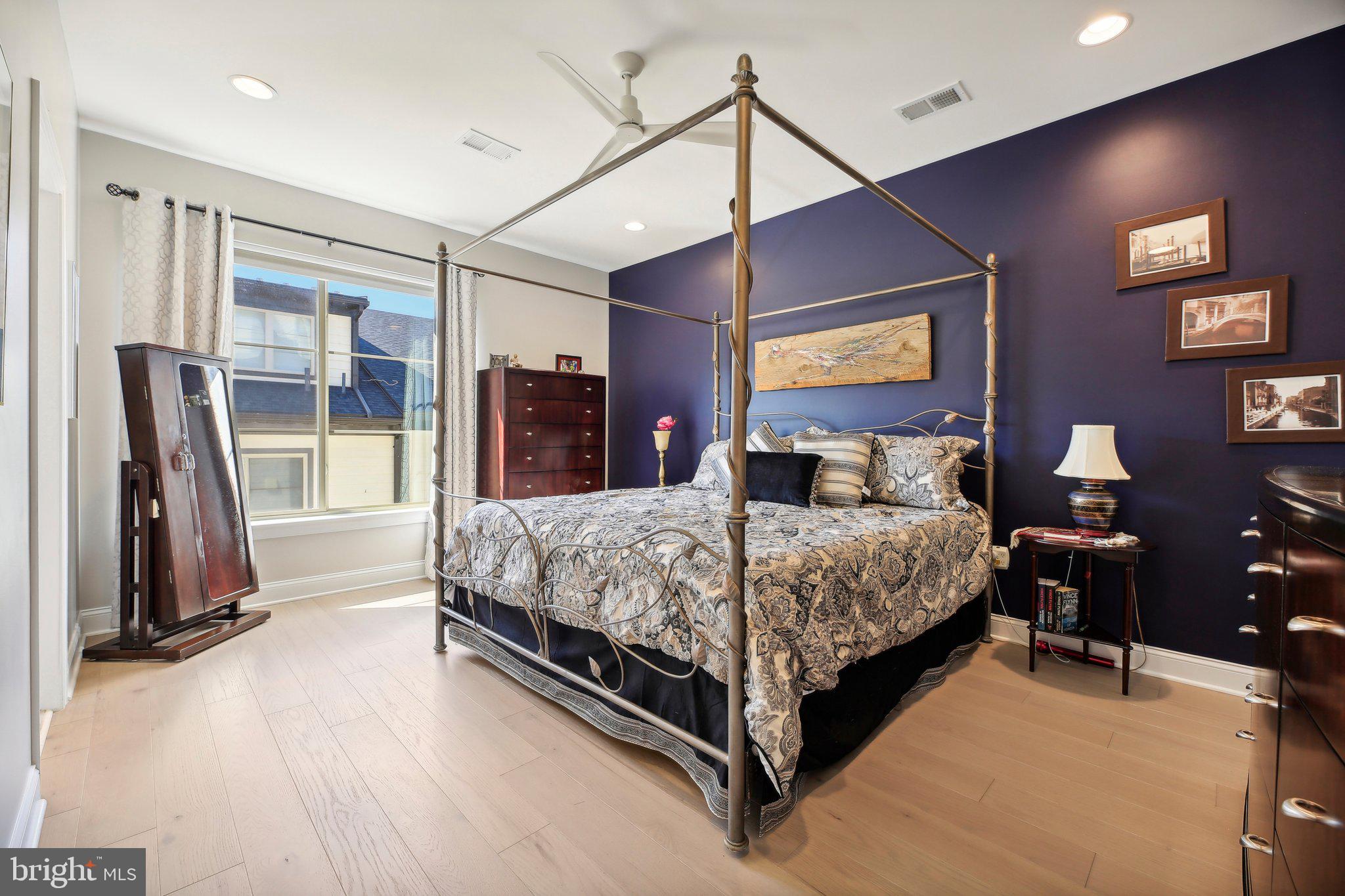 Real estate listing preview #35