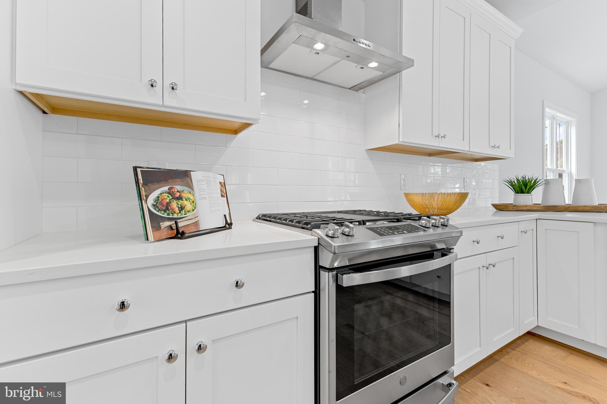 Real estate listing preview #15