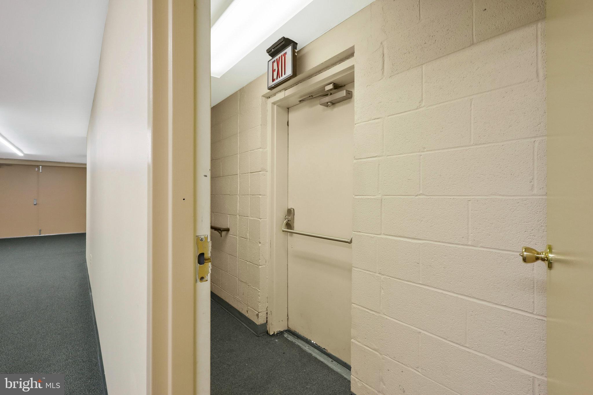 Real estate listing preview #12