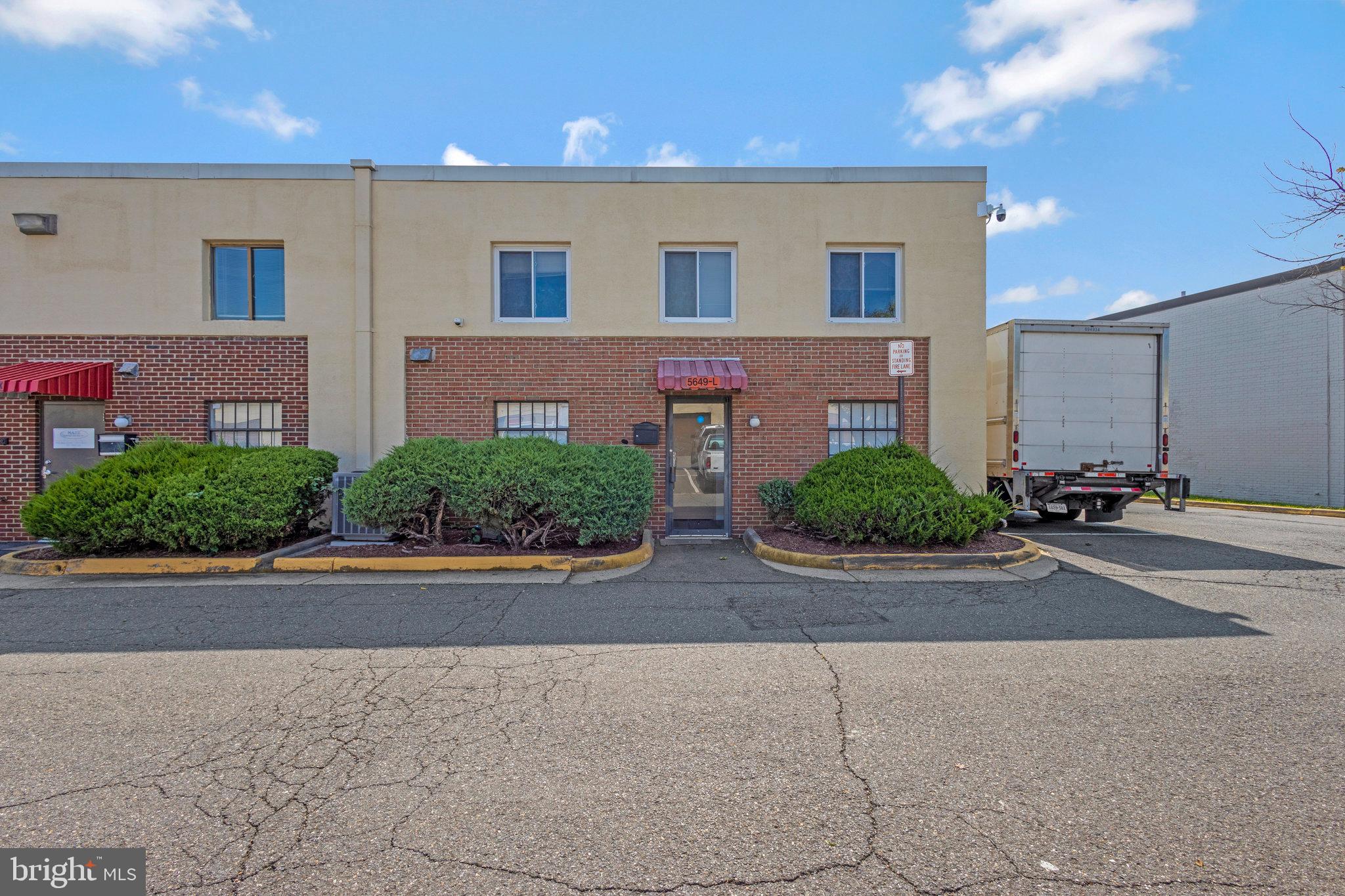 Real estate listing preview #1