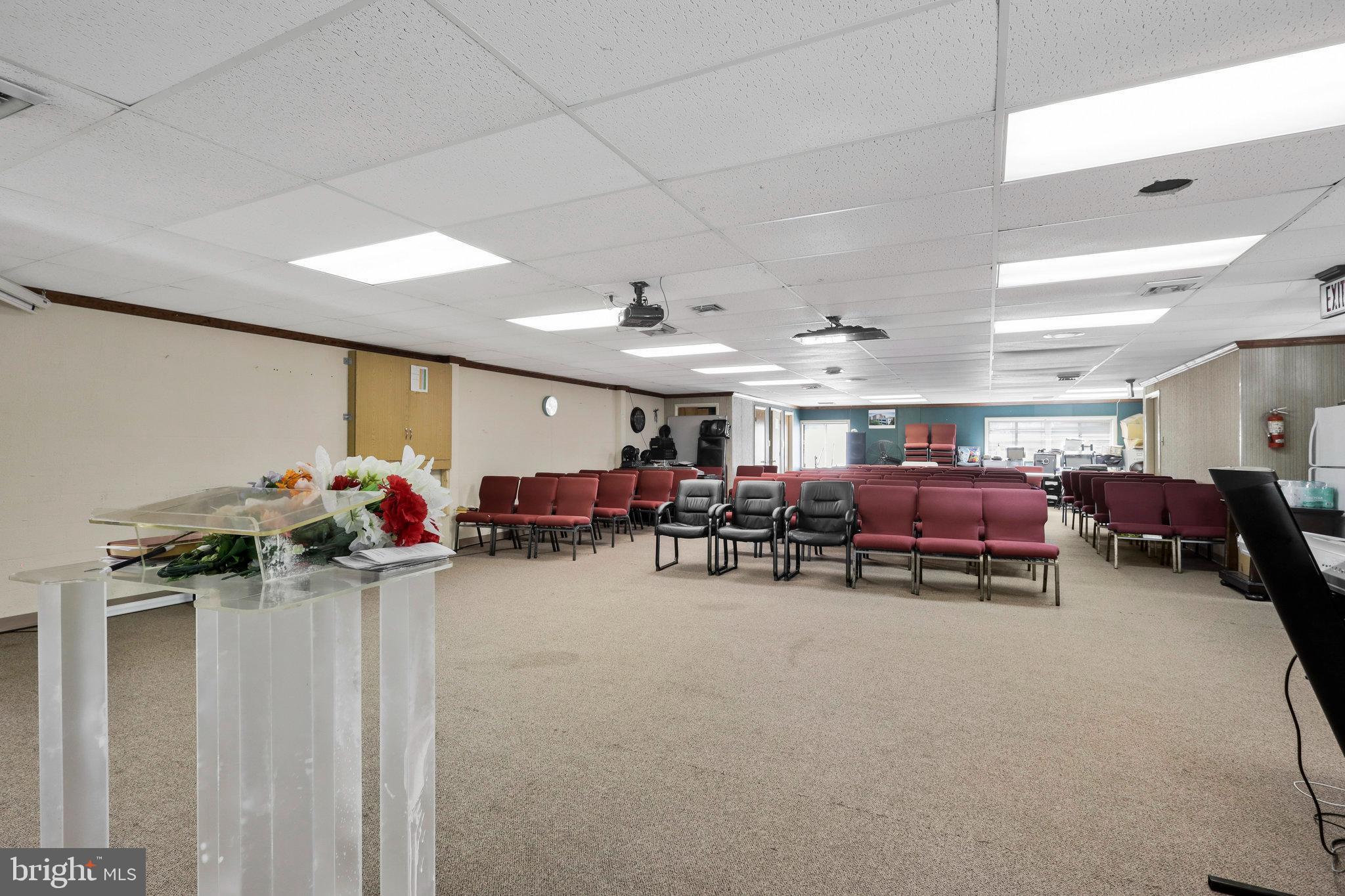 Real estate listing preview #18