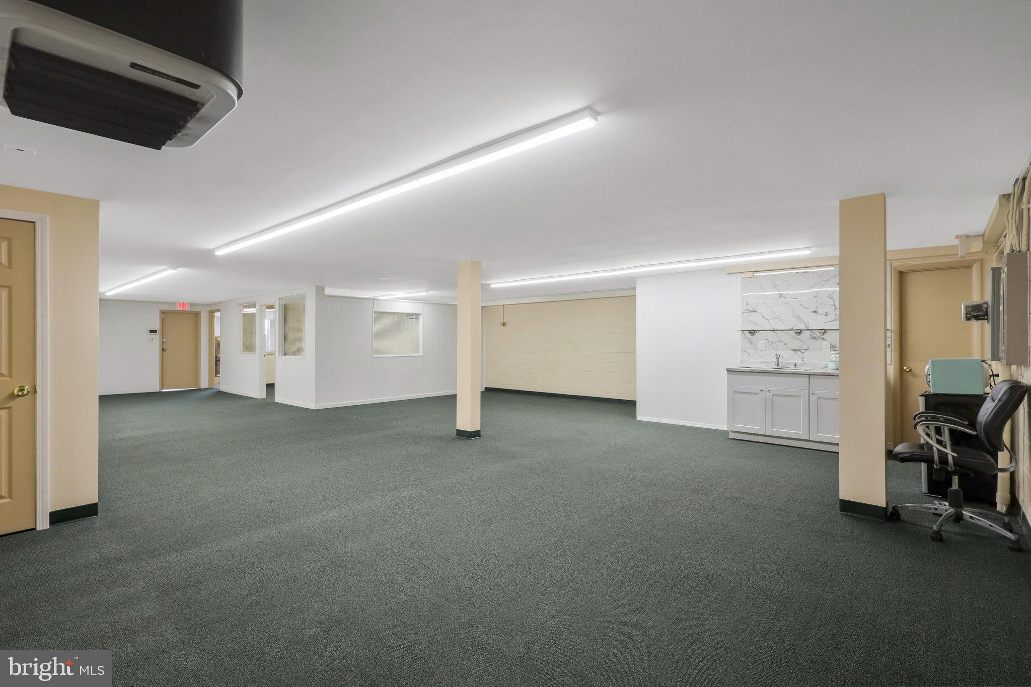 Real estate listing preview #6