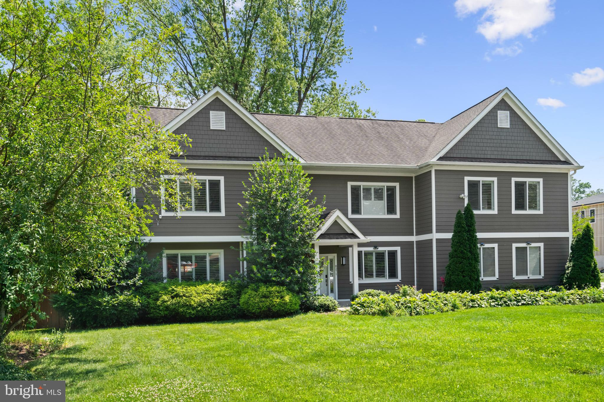 Real estate listing preview #5