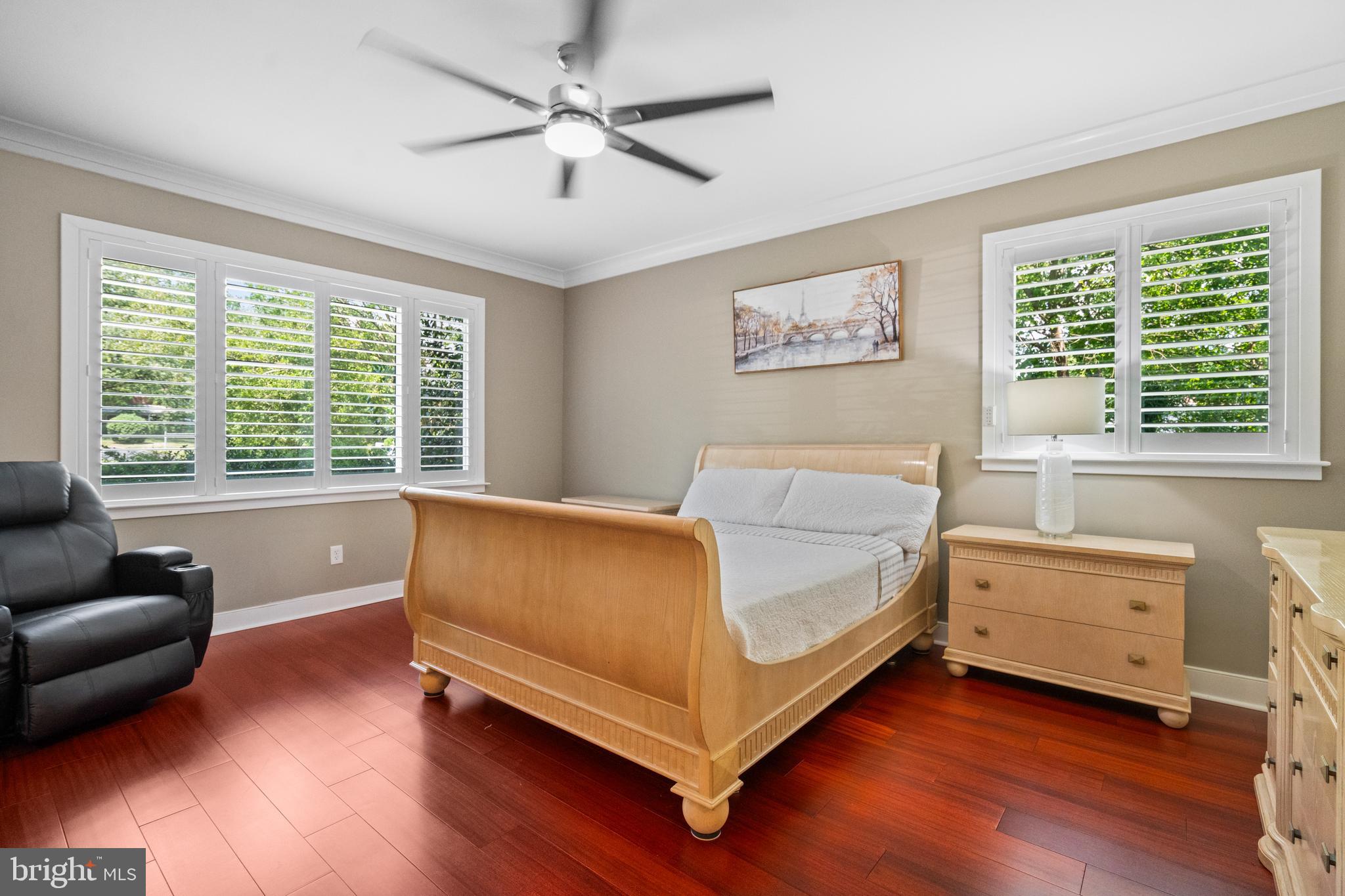 Real estate listing preview #16