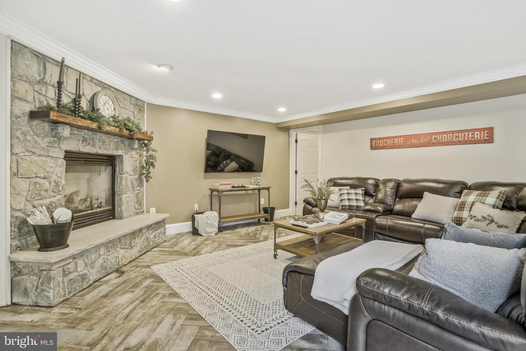 Real estate listing preview #64