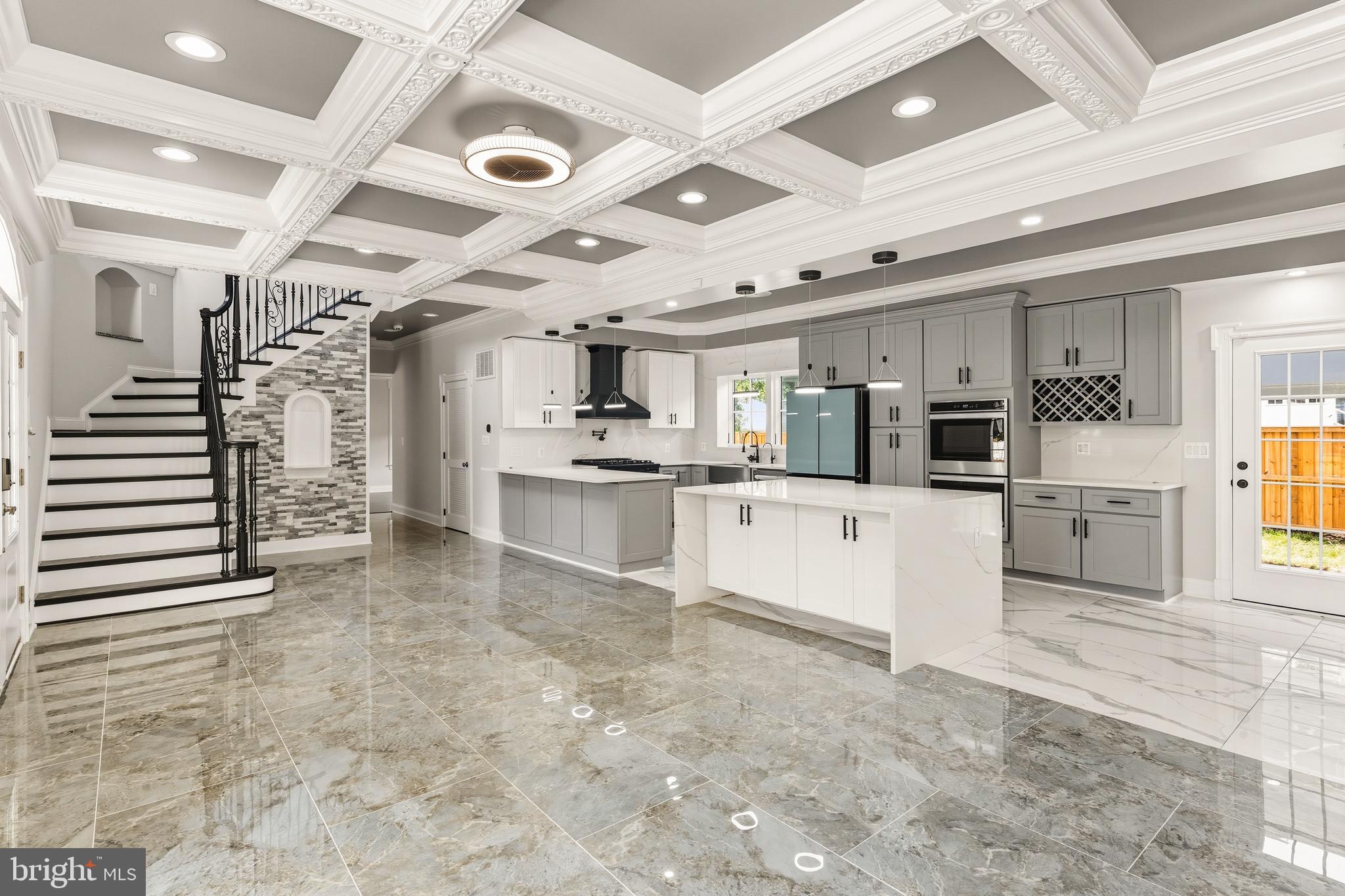 Real estate listing preview #5